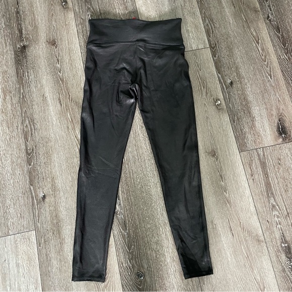 SPANX Faux Leather Black Leggings Size Large - Picture 5 of 10